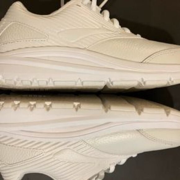 Women's Brooks Addiction Walker 2 size 7B White - Picture 8 of 9